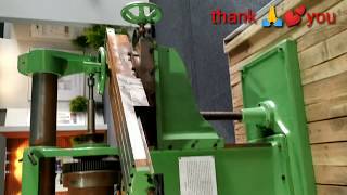 Vintage milling machine tool tech