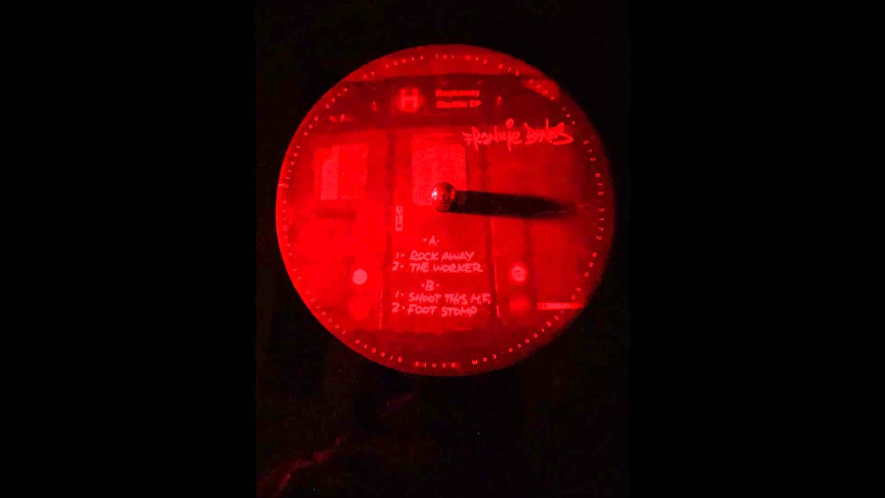 FRANKIE BONES - THE WORKER