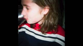 Video thumbnail of "clairo - 2 Hold U"