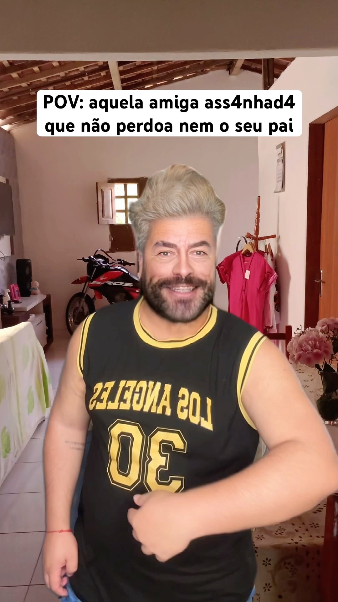 AQUELAS AMIGA ASS4NHAD4 QUE NÃO PERDOA NEM O SEU PAI