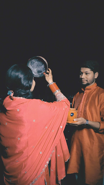 Love story ❤️ chand chupa badal mai #love #shortsfeed #ytshorts #karwachauthspecial #festival