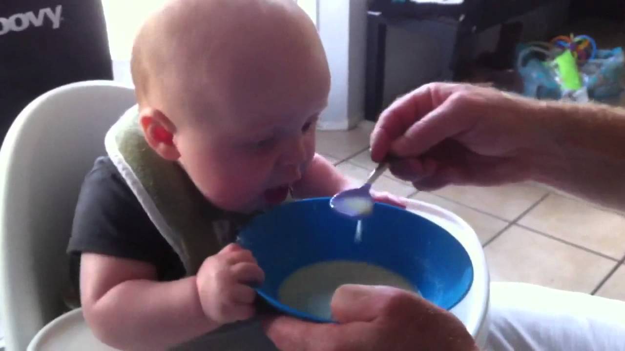 Nash eating rice cereal - YouTube