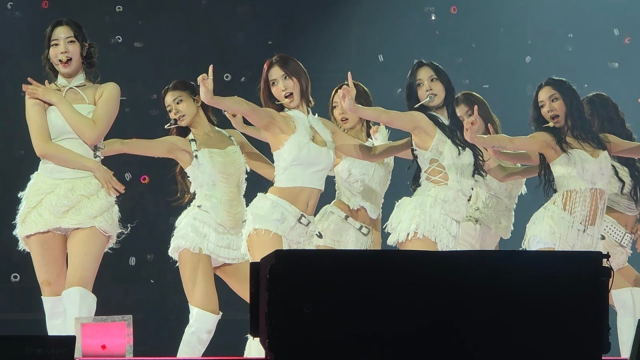 251011 TWICE - THIS IS FOR + STRATEGY + MAKE ME GO + SET ME FREE + ICSM | ＜THIS IS FOR＞ SINGAPORE D1