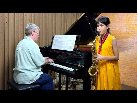 Ravel "pièce En Forme De Habanera" Alto Saxophone And Piano - Emilie & Dad