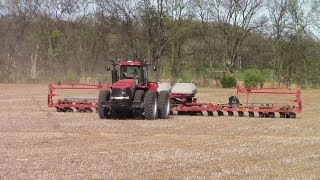 No-Till Corn Planting with Big Case IH Farm Machines
