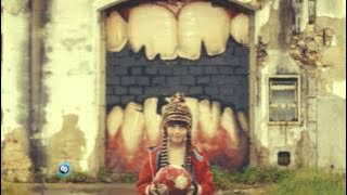 Iklan Baru Vodafone RED 2013 - Irlandia | Panggilan & SMS Tanpa Batas - Menampilkan Lagu Sultans of Ping