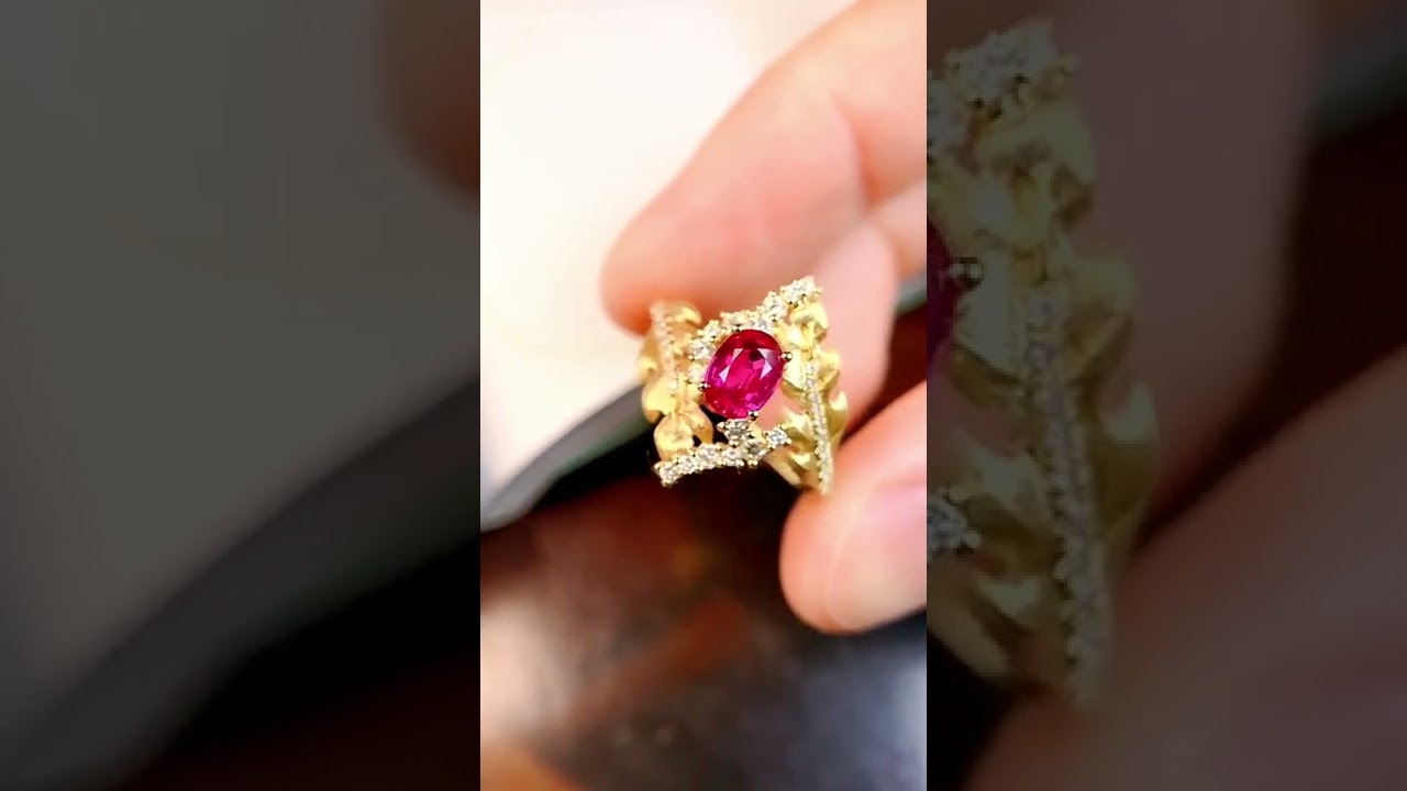 18K Gold 0.80ct Pigeon Blood Red Ruby Diamonds Rings