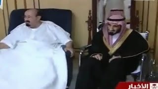 الملك عبدالله بن عبدالعزيز يستقبل الأمراء فى المستشفى ومغادره بعد العلاجه 2011