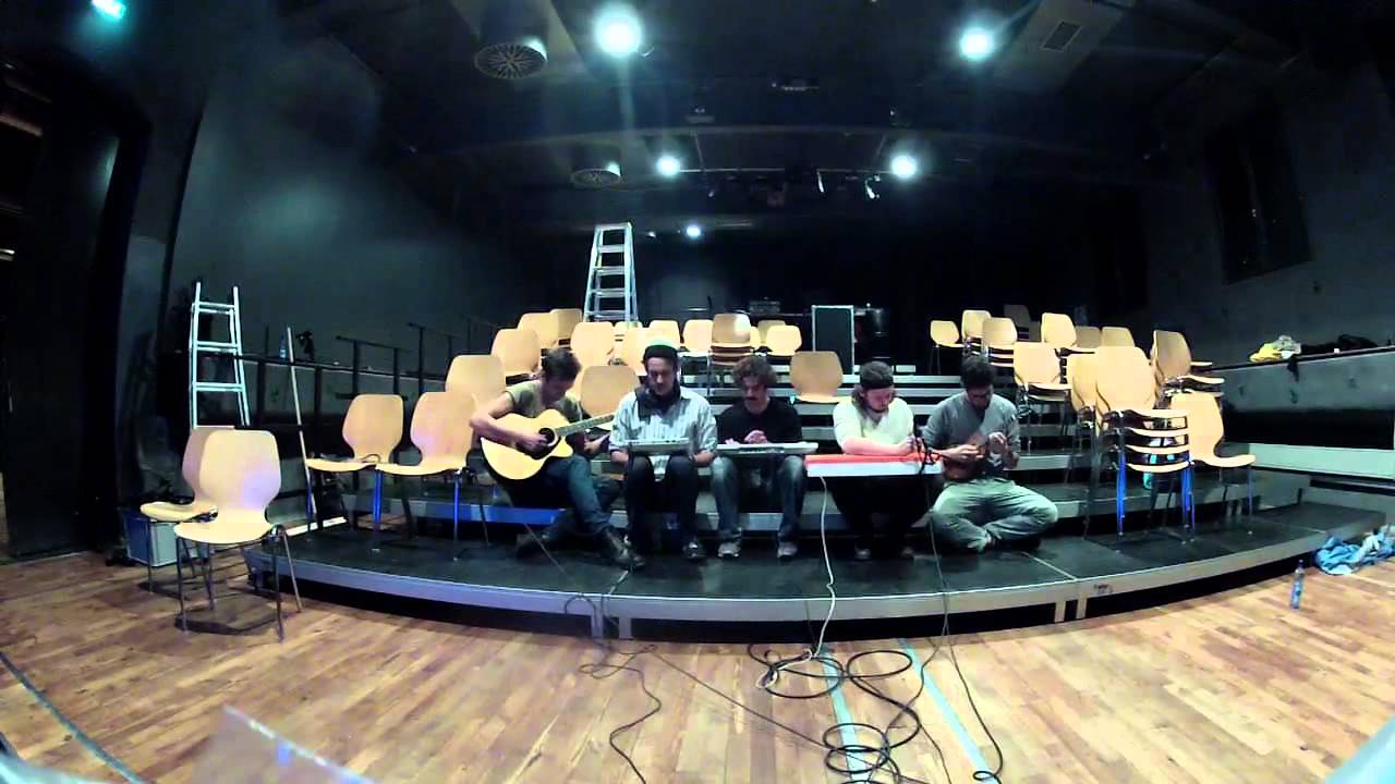 glück in der kaserne basel (letzte probe vor aufführung)