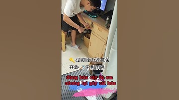 dùng búa cậy tủ em nhưng lại gãy cái búa