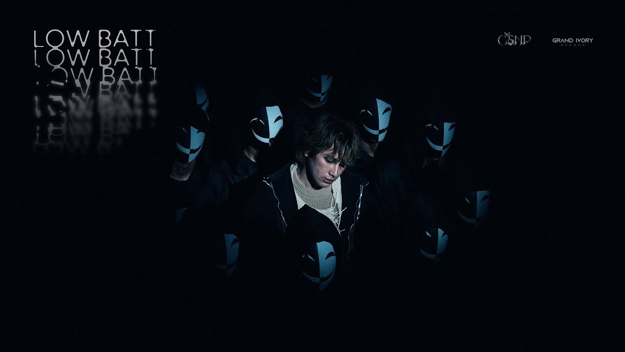 CSNP - LOW BATT [Official Visualizer Video]