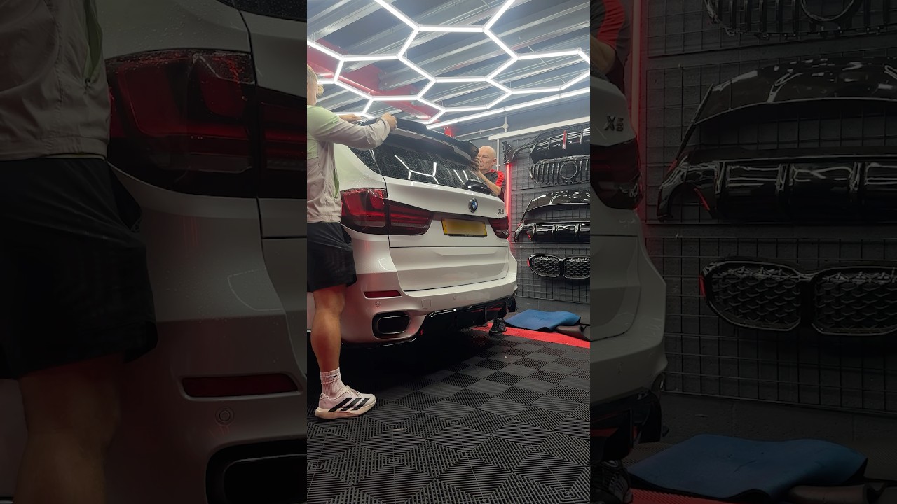 BMW X5 F15 IN FOR FULL GLOSS BLACK BODYKIT