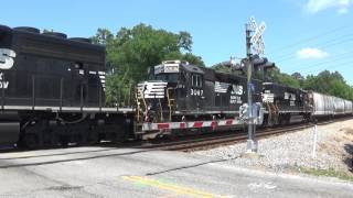 Norfolk Southern V17 looking a little blue.