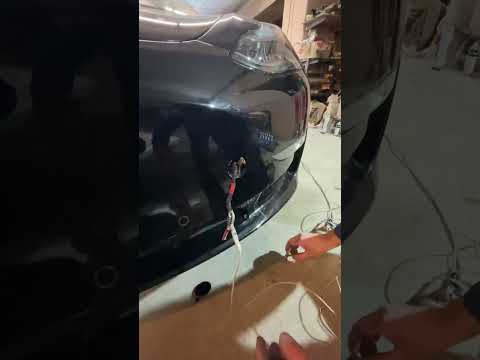 Как открыть капот в Тесле если села батарея Tesla Model 3 open trunk