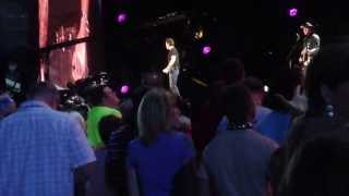 Gary Allan - Pieces (Live CMA Fest 2013)