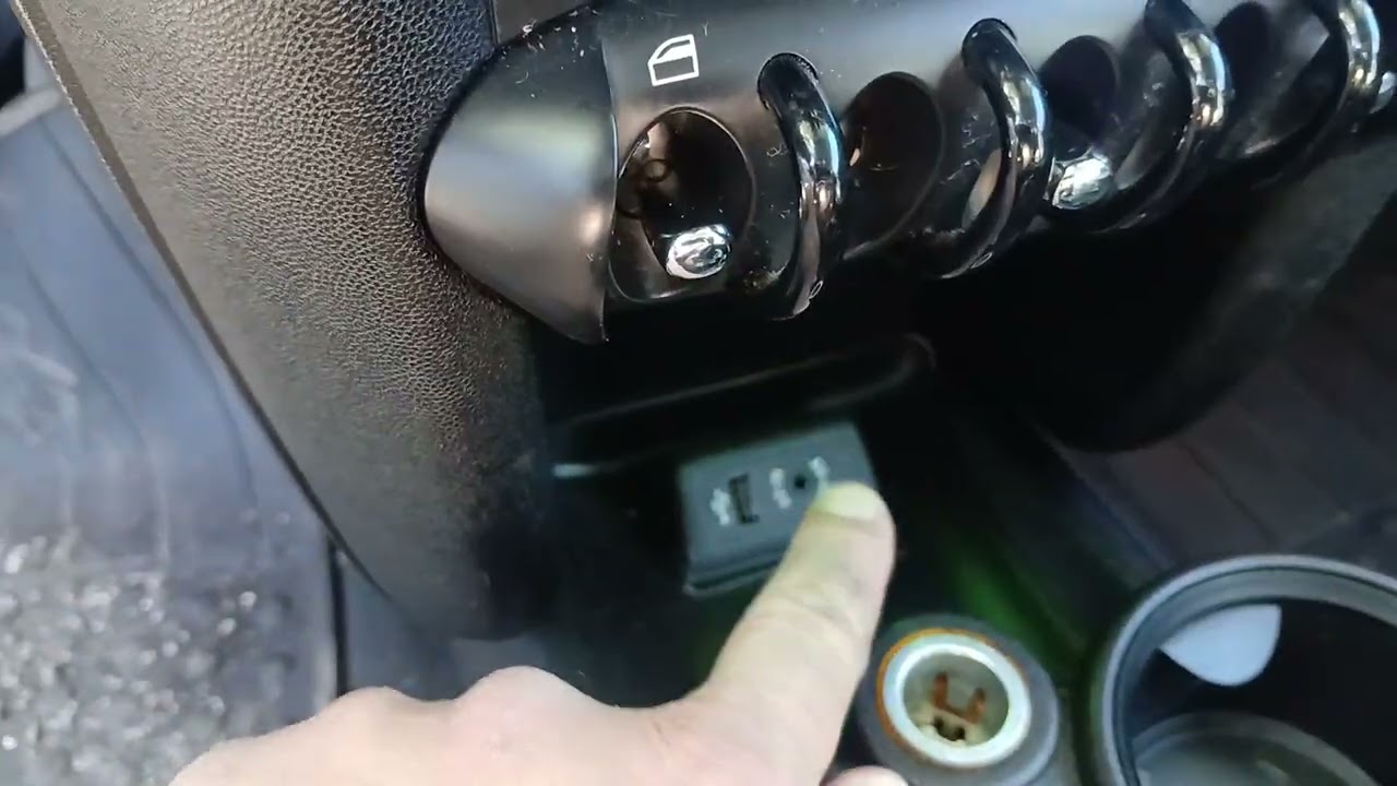 Where Are the AUX & USB Ports in a Mini Cooper? (2007–2014) | Port