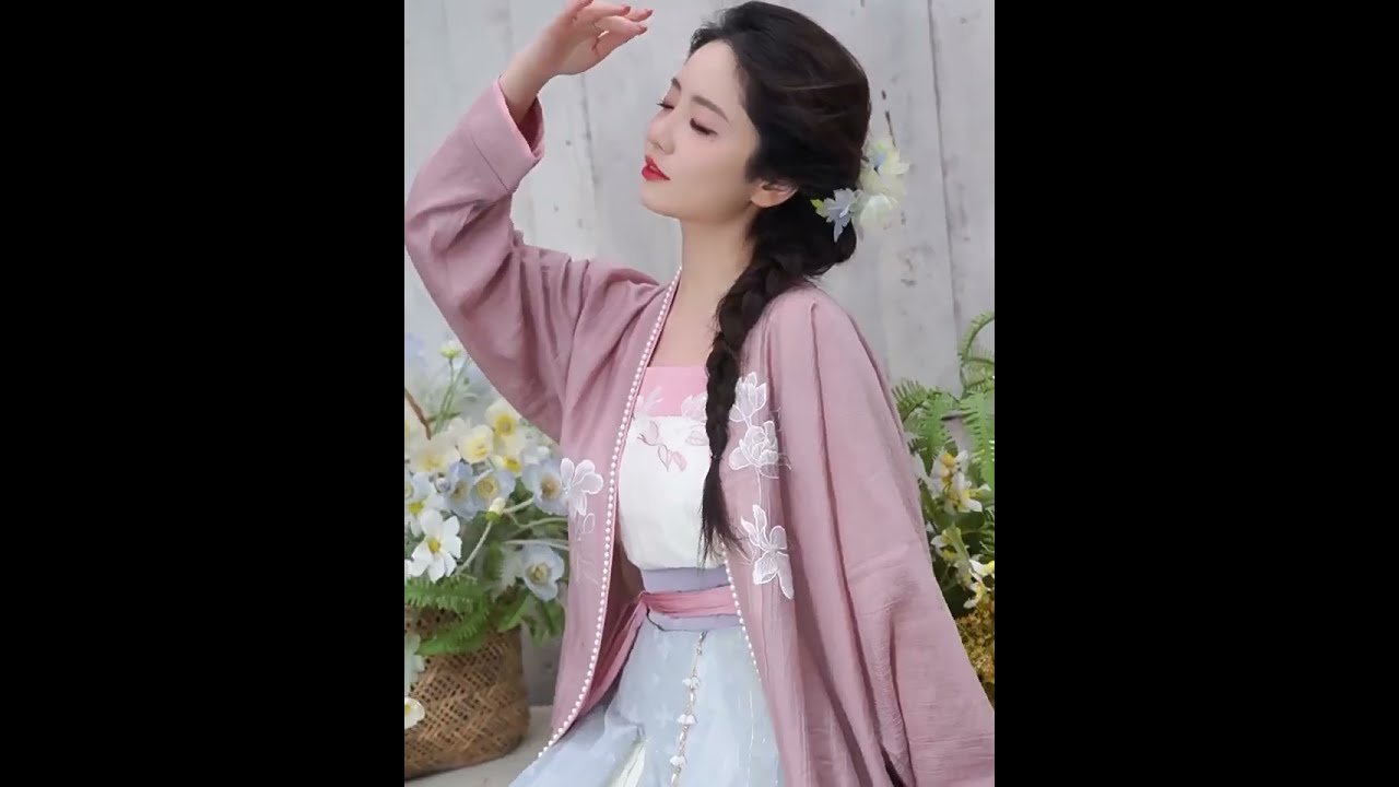 漢服専門店spring-sounds.com ＃公演 ＃刺繍漢服 ＃撮影 - YouTube