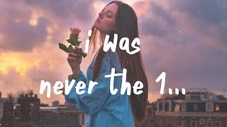 Video voorbeeld van "ROSIE - Never the 1 (Lyrics)"