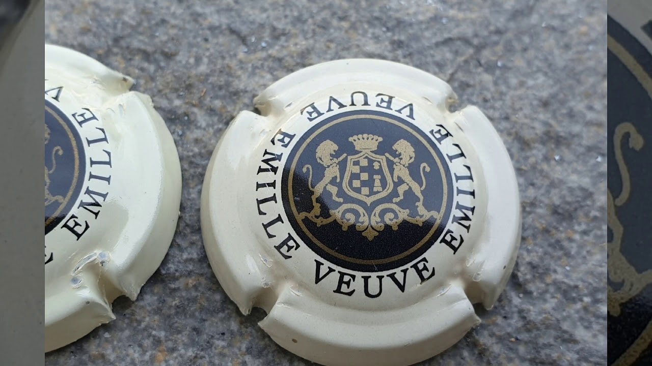 CAPSULE DE CHAMPAGNE EMILLE*