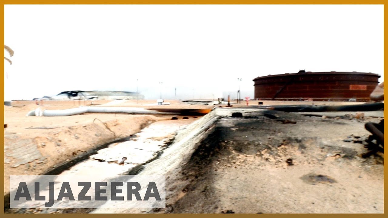قوات حفتر تزعم استعادة السيطرة على محطات نفطية رئيسية في ليبيا | الجزيرة الإنجليزية