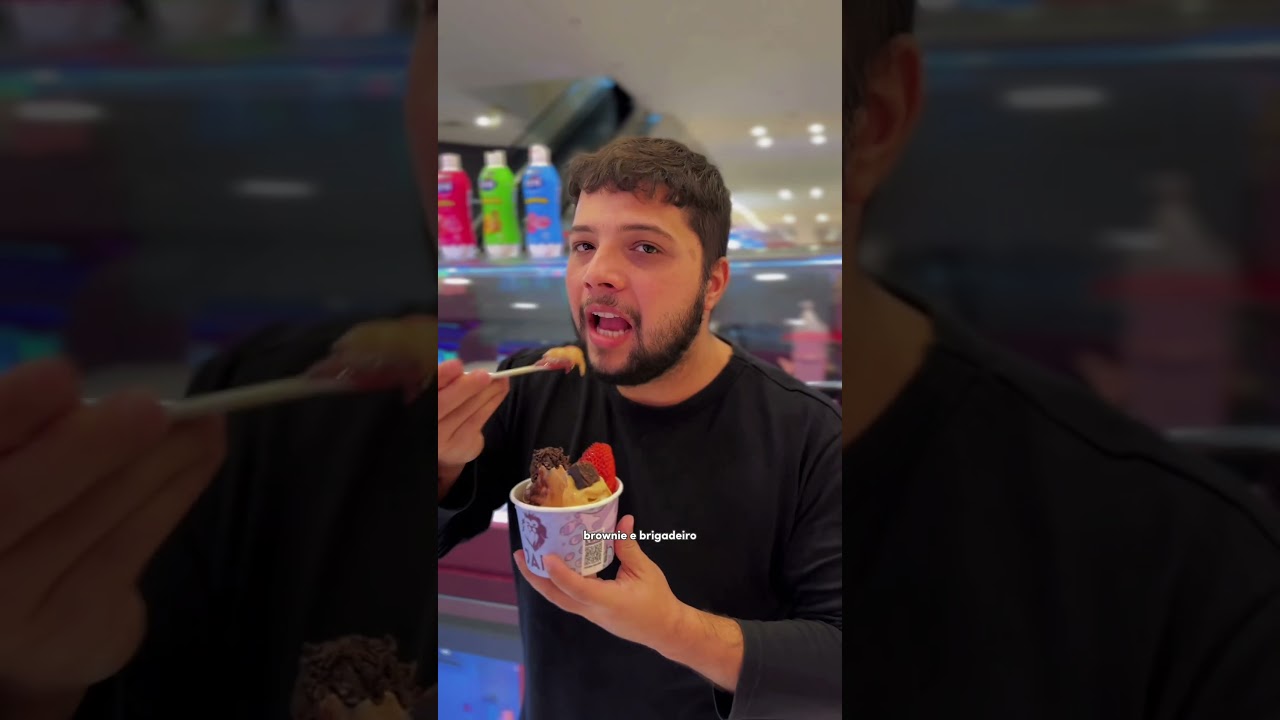 Açaí, sorvete de chocolate, sorvete de doce de leite e calda de leite ninho e chocolate no JAH