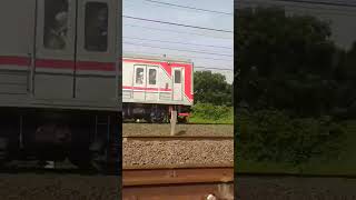 KRL JR 205 MARCHEN MELINTAS LANGSUNG