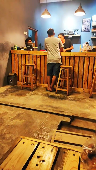 Ngopi malam maszeeh! #ebngopi #ebstory #streetcoffee #besukicoffeelovers #ngopimalam #kopihitam