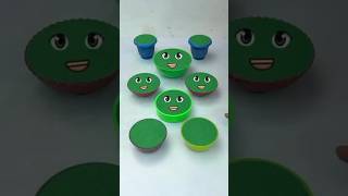 Lucky Green Cups: Pick the Smiling Winner 🌺🌿