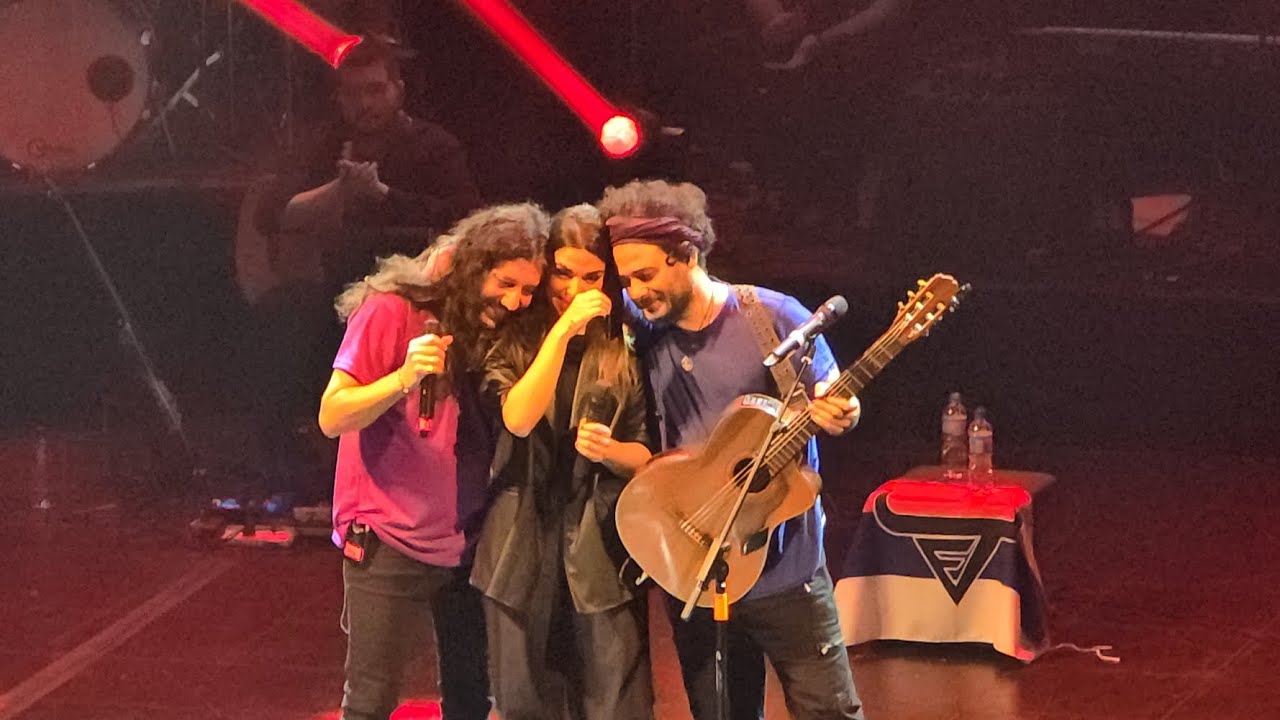 Euge Quevedo llora al cantar 