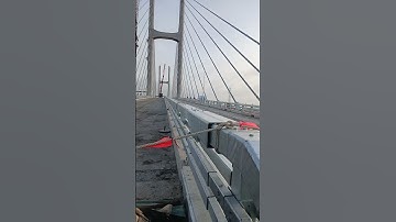 Len giữa cầu rạch miễu 2