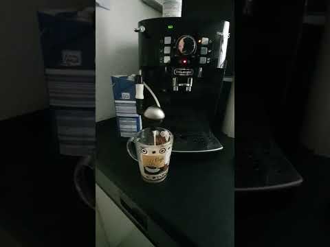 Video: Top koffiemasjiene vir huis 2022 met outomatiese cappuccinatore