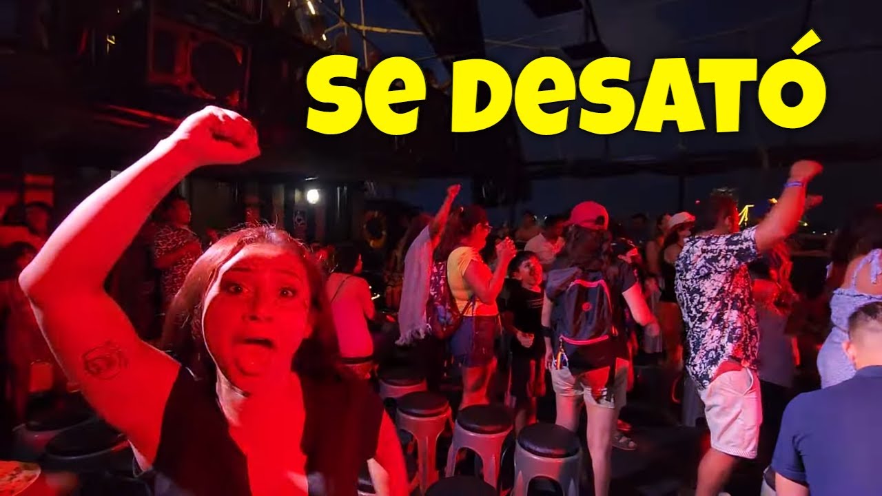 Bessy se desató en el barco pirata mientras comía. El show se volvió todo un baile