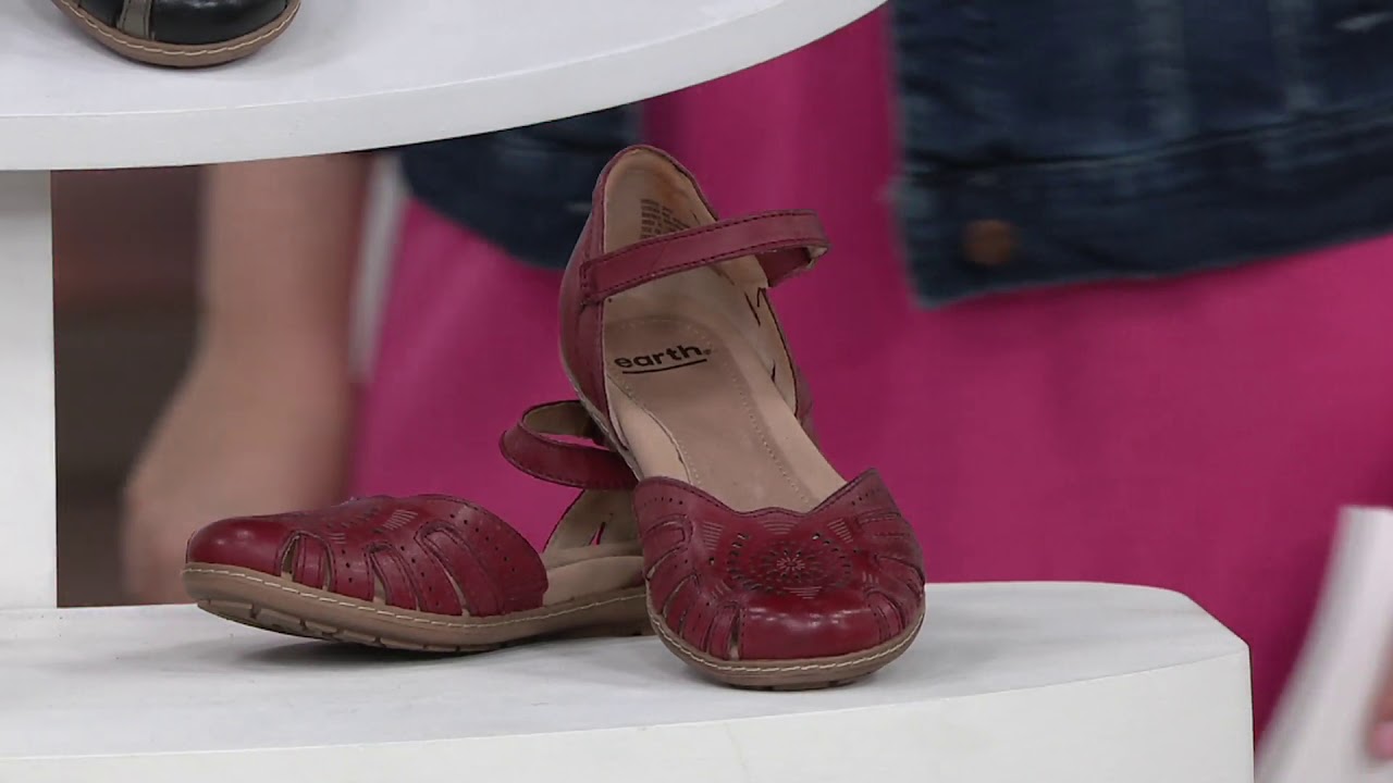 earth cahoon sandals