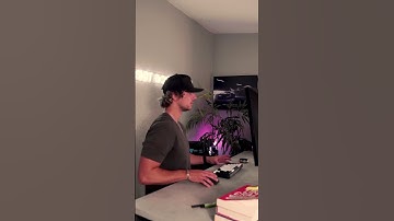 This is what productivity looks like😎 #desksetup #desk #motivation #standingdesk #ergonomics