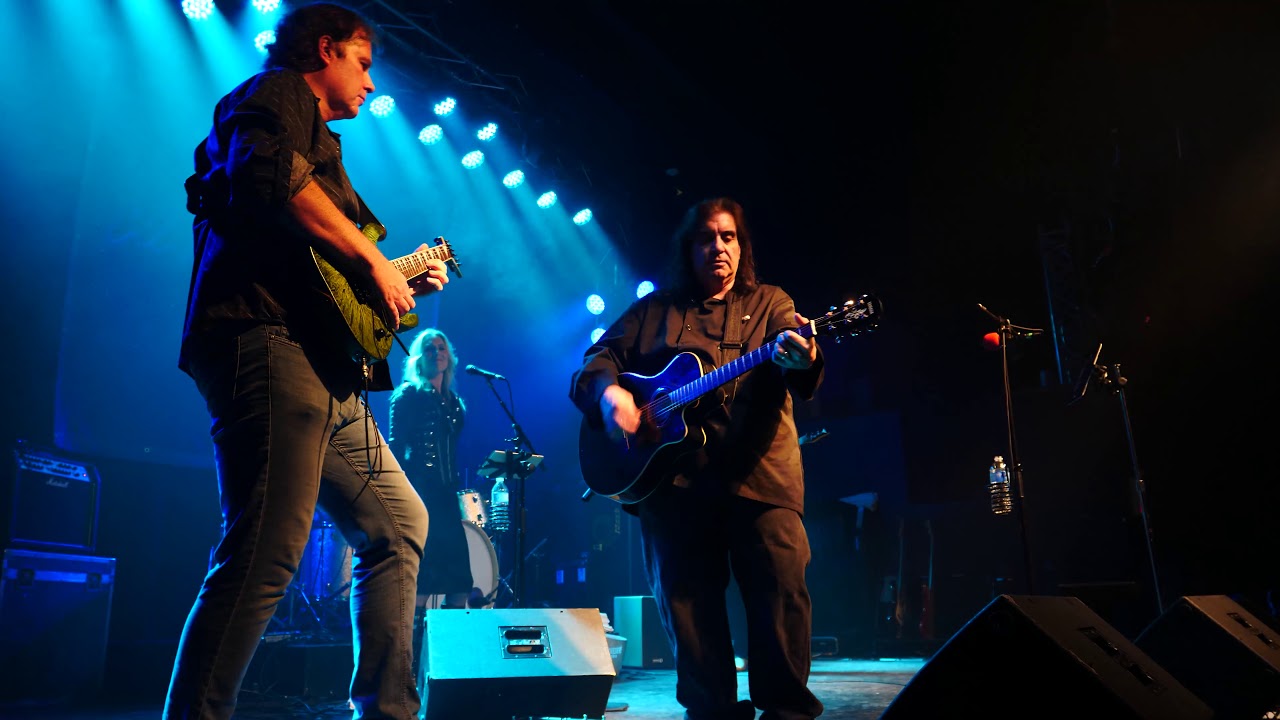 Walker's Cay "Just Look" {LIVE} YouTube