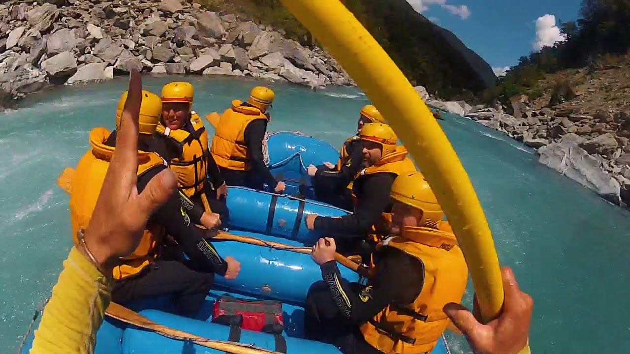 Landsborough Rafting Famil 17 - YouTube