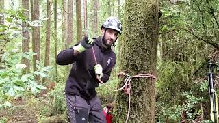 Lowerable Base Anchor Knot, demonstrated by Chas, a London-based Arborist. @ThetreefellerLtd