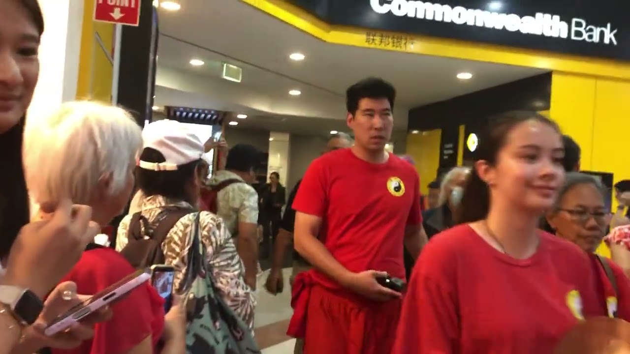 Múa Lân Trong Sunnybank Plaza