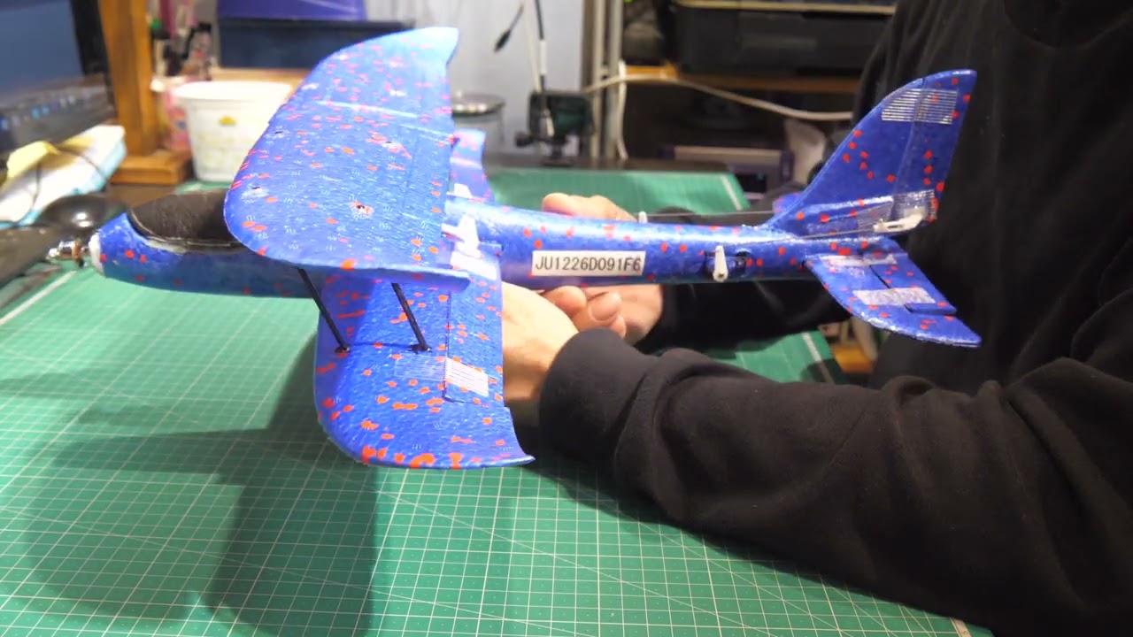 ラジコン飛行機　オリジナル複葉機 　メカ一式付（送信機、受信機、バッテリーなし） ラジコン飛行機 ラジコン飛行機・零戦の通販は【ラジコン1】