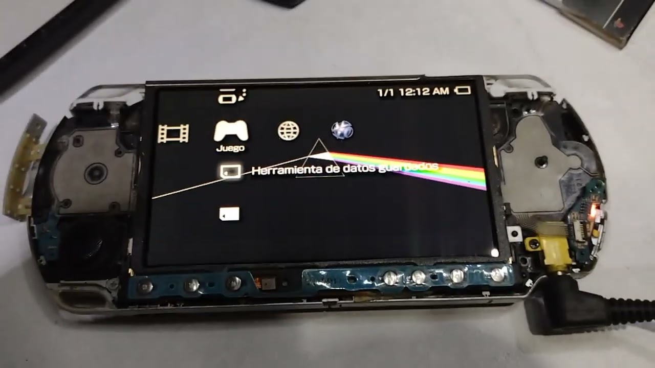 PSP Slim revision and power switch replacement - YouTube