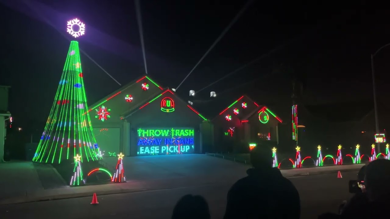 December 21, 2025 -  Brewster family light show  (Bakersfield, CA)
