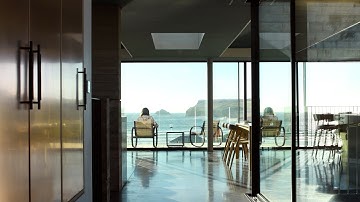 HOUSE WITH COURTYARDS