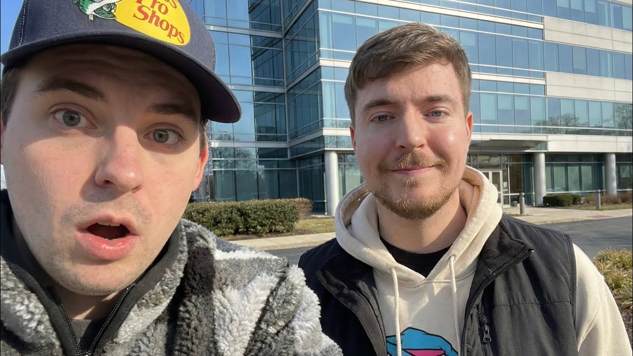 I Asked 100 YouTubers To Be My Friend!