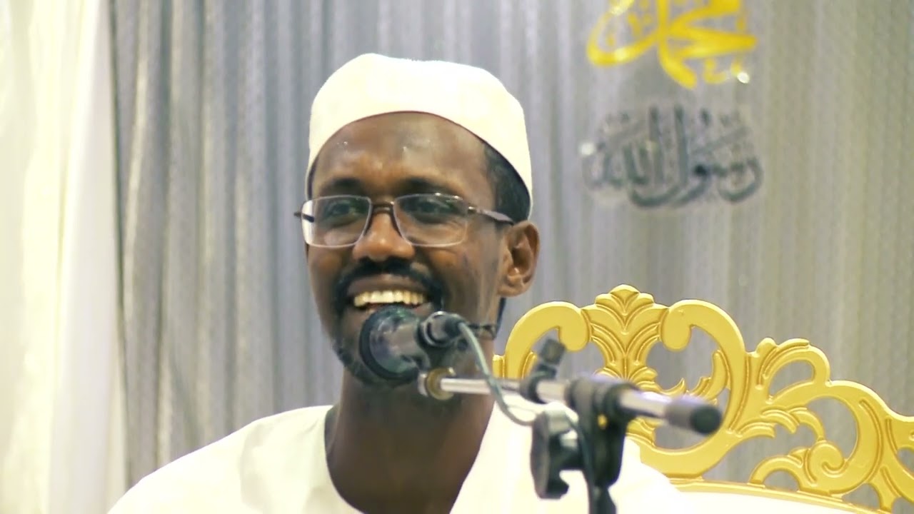 المادح محمد الامين الكباشي  كاكا مدحة الصلاة والسلام من احتفال السمانية بالمدينة المنورة