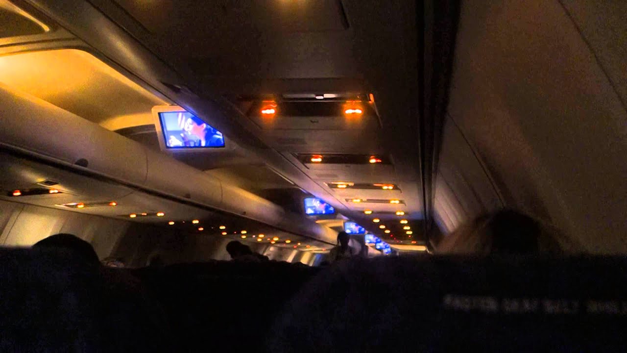 (HD) American Airlines B757 Captains announcement before landing Maui ...