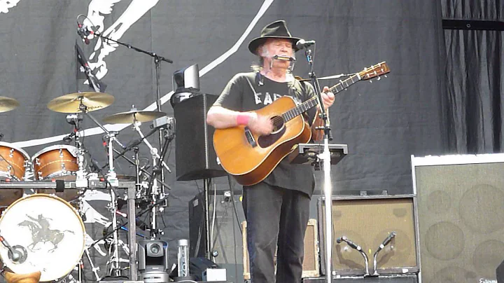 Neil Young Mnchengladbach 072514 Blowin' in the wind