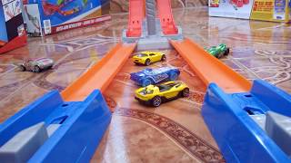 Hot Wheels Double Jump Duel Racing Track Set