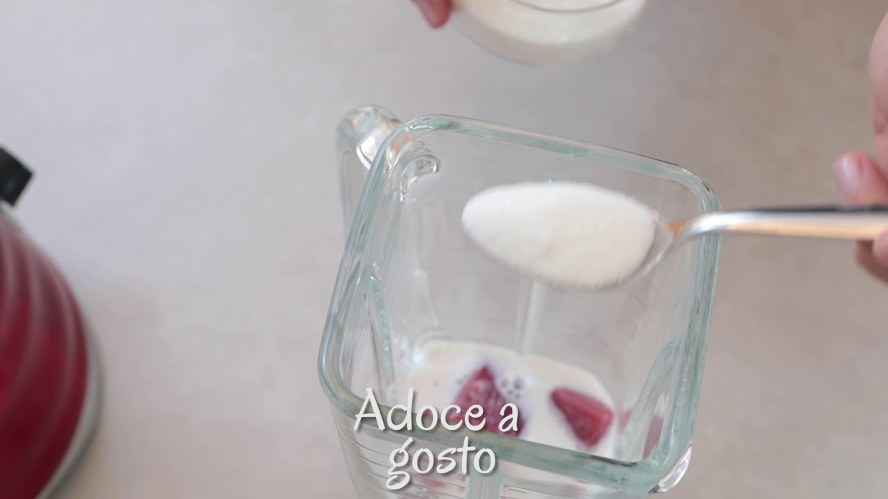 Receitas De Marchi - Suco de morango com leite