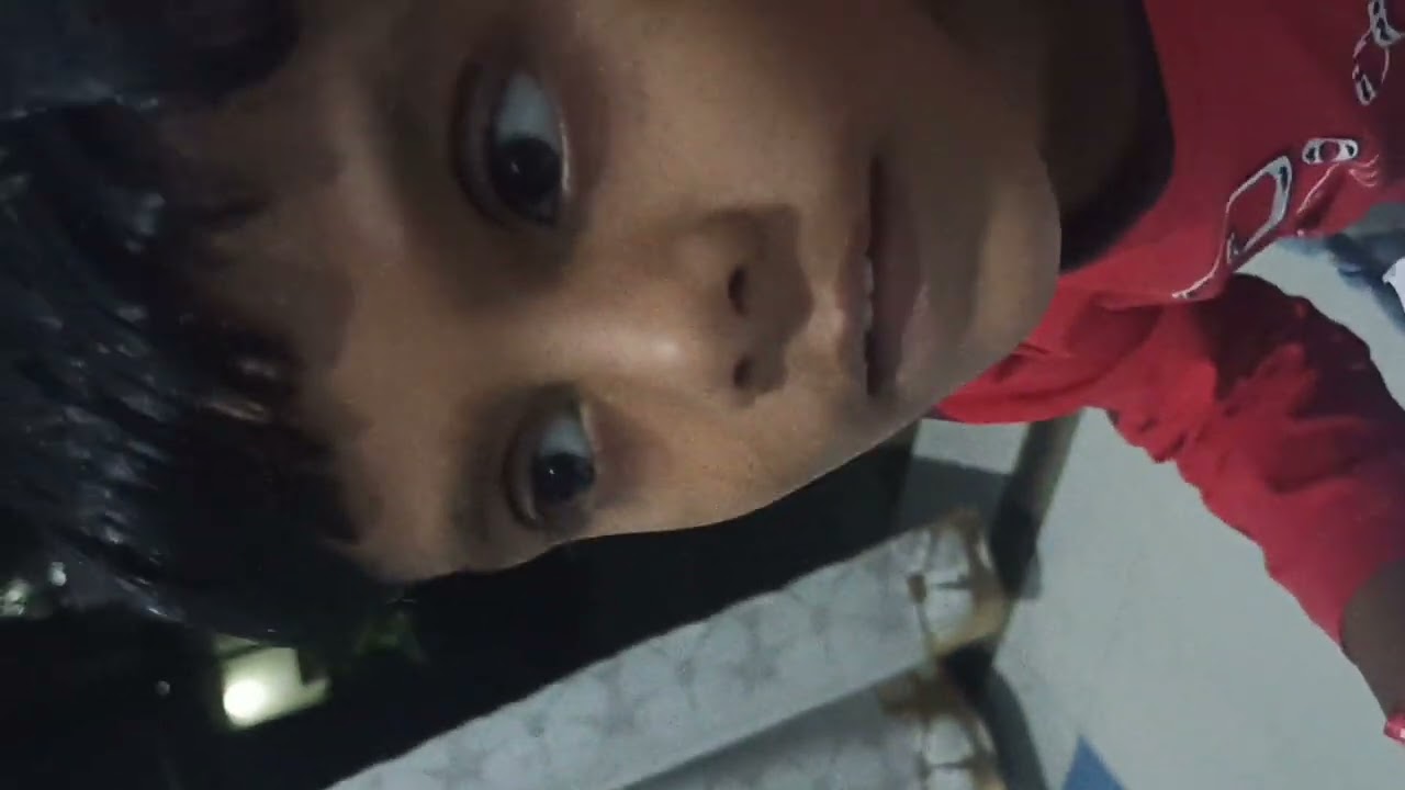 5year old boy color national falag of india