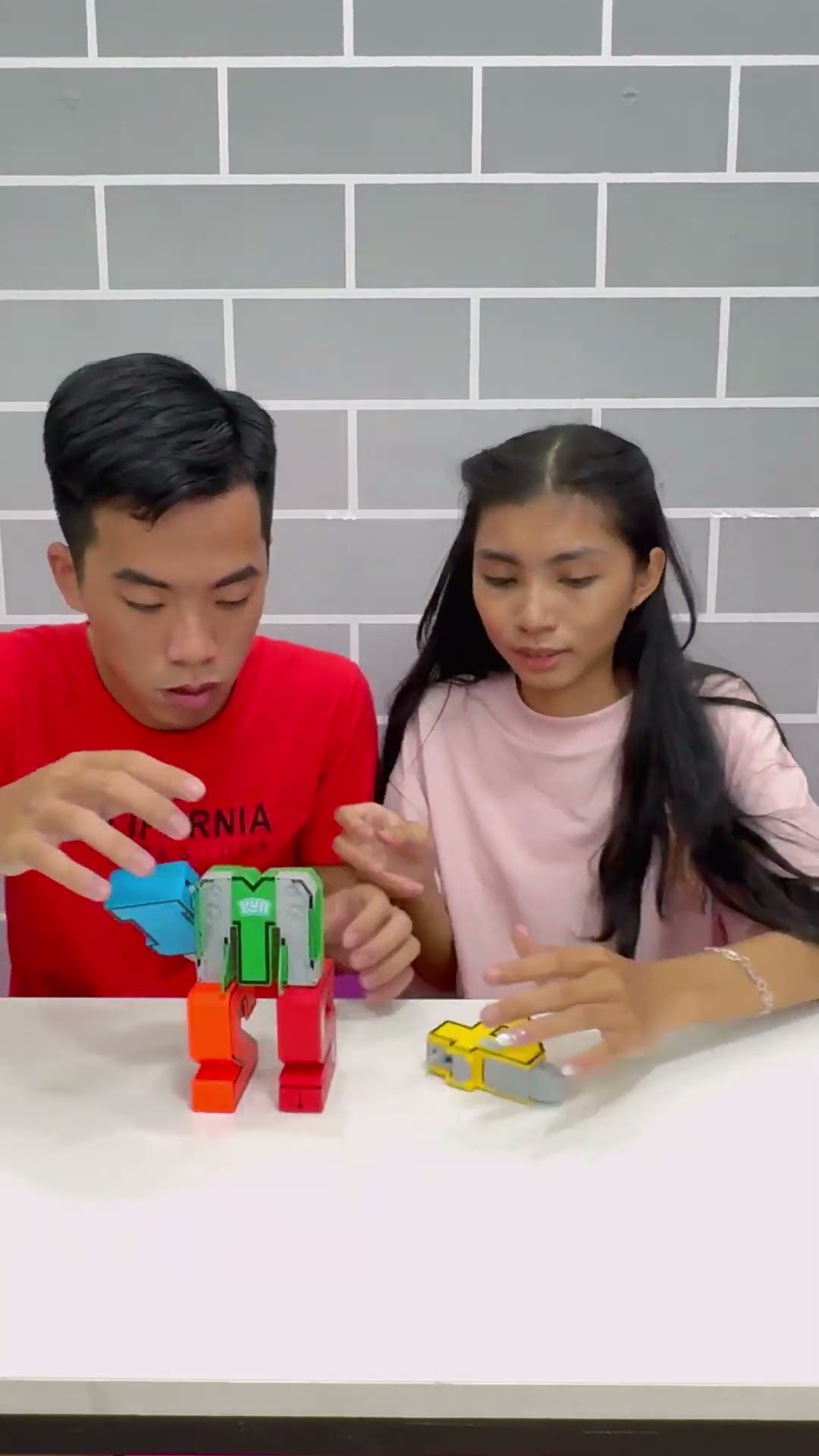 LNF - Đồ chơi robot số học biến hình || Transforming robot toy #shorts